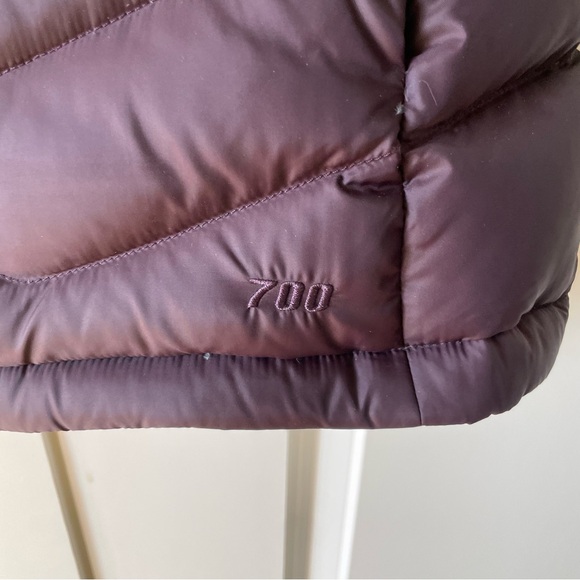 The North Face Puffy 700 Down Filled Purple Vest Size Medium - Picture 5 of 11